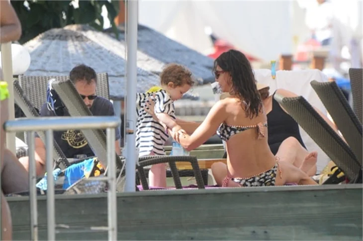 Hande Ataizi'den ikinci çocuk müjdesi!