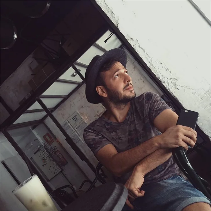 Yağmur Tanrısevsin ile Oğuzhan Koç İspanya tatilinde