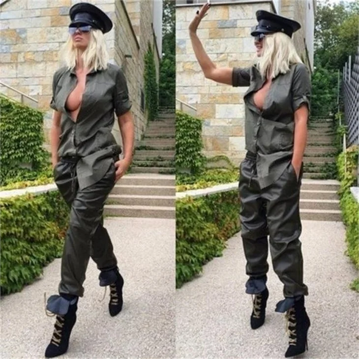 Jelena Karleusa'dan sütyenli paylaşım