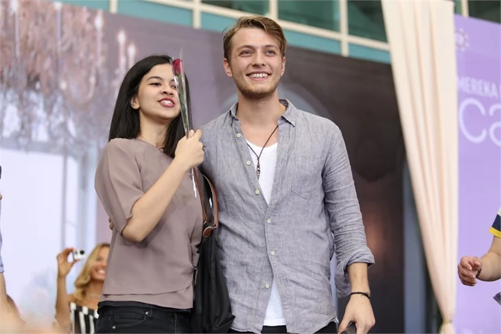 Endonezya'da Paramparça'ya büyük ilgi!