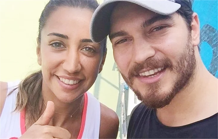 Çağatay Ulusoy'dan Çağla Büyükakçay'a büyük destek