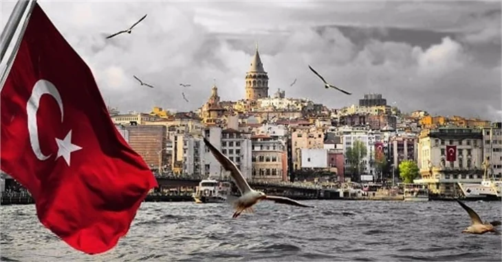 Ünlü isimler 'Demokrasi nöbeti'nde!