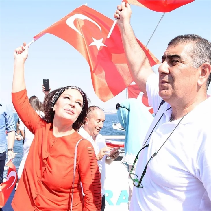 Ünlü isimler Yenikapı'ya akın etti!