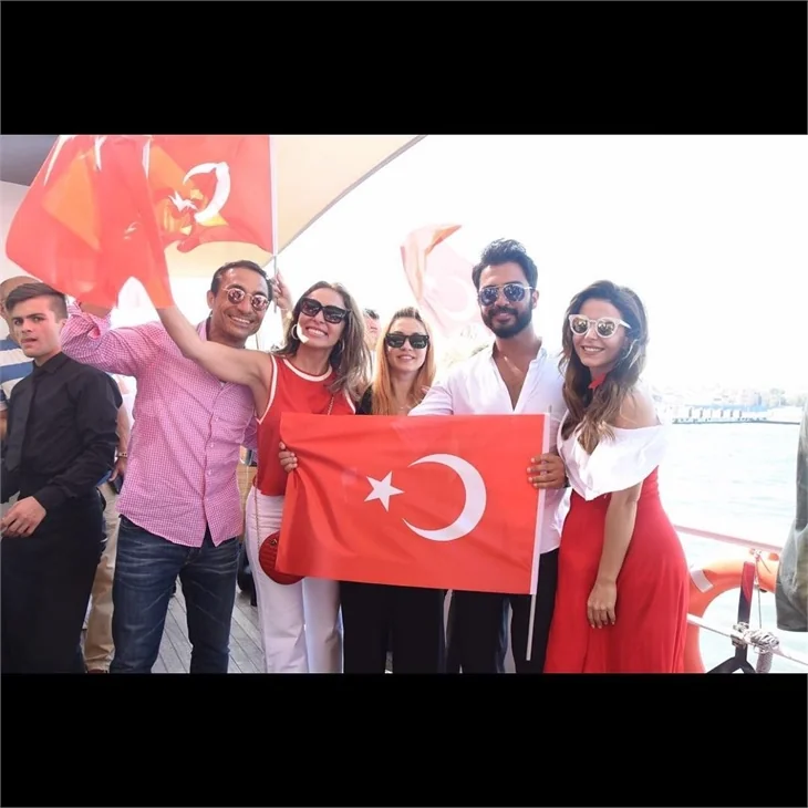 Ünlü isimler Yenikapı'ya akın etti!