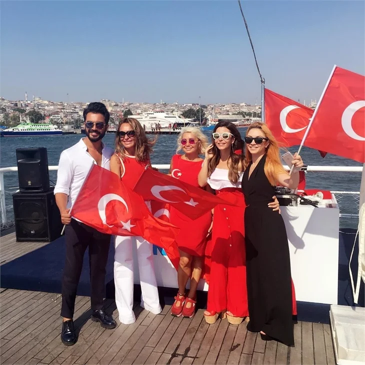 Ünlü isimler Yenikapı'ya akın etti!
