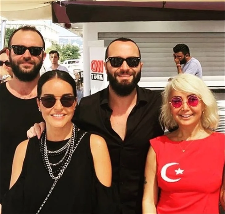 Ünlü isimler Yenikapı'ya akın etti