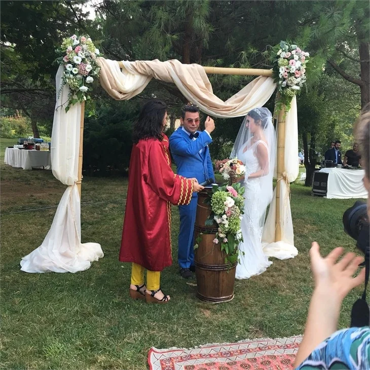Murat Eken ve Gizem Önen evlendi