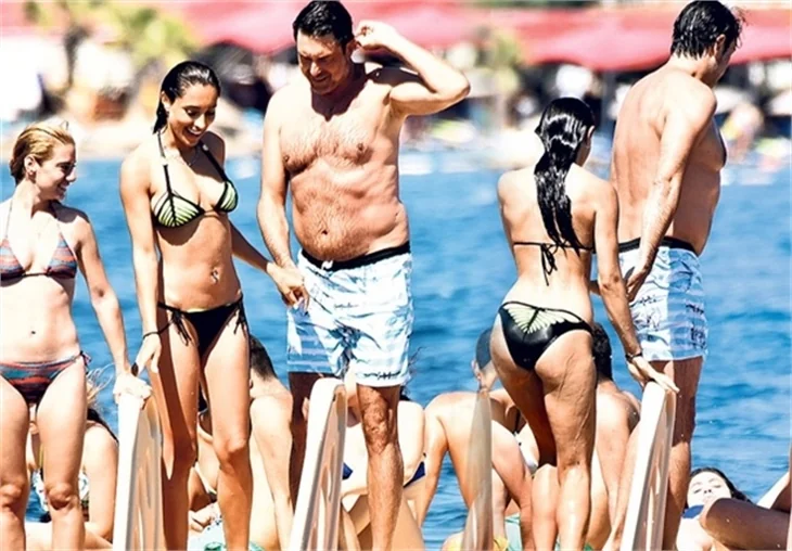 Burak Hakkı ve Gülşen Potuk aşkı bitti!