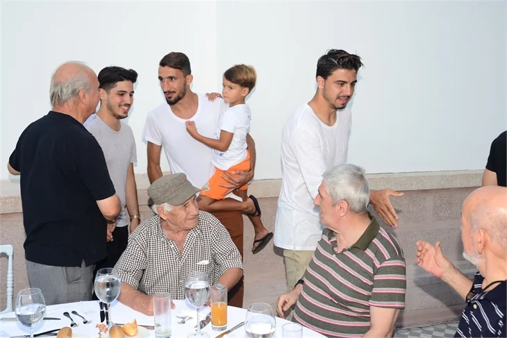 Mehmet Topal'dan moral yemeği!