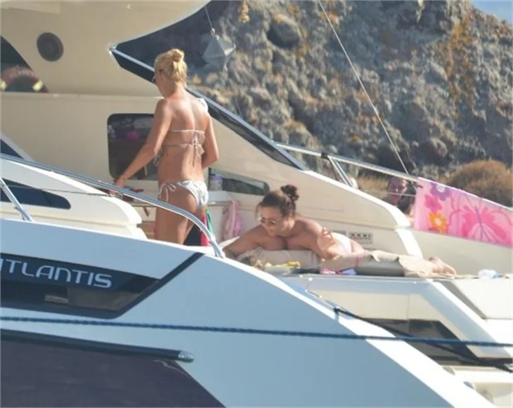 Pınar Altuğ Bodrum tatilinde