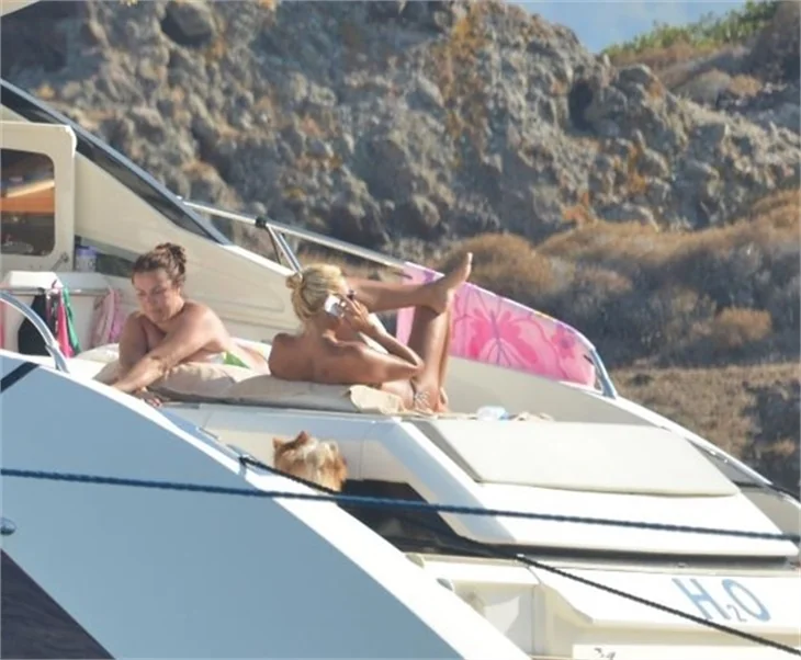 Pınar Altuğ Bodrum tatilinde