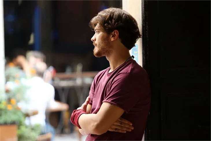 Çağatay Ulusoy'un yeni imajı!