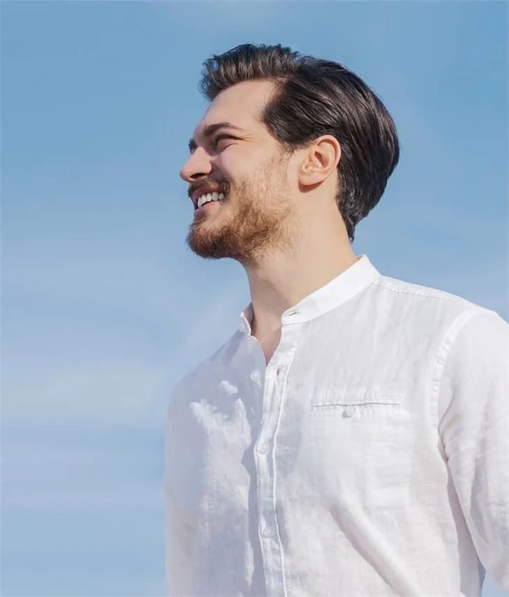 Çağatay Ulusoy'un yeni imajı!