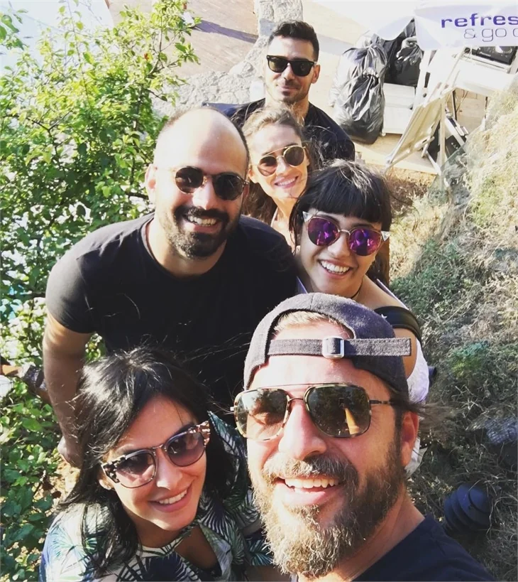 Engin Altan Düzyatan eşi ve oğluyla tatilde