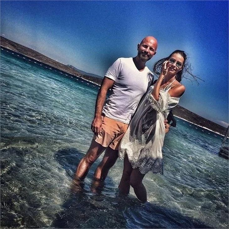 Yasemin Özilhan'a anlamlı hediye