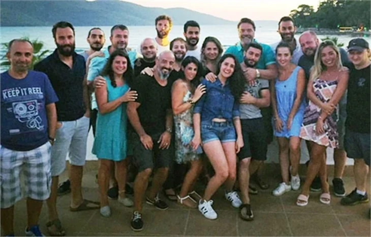 Beyaz'dan ekibe tatil jesti