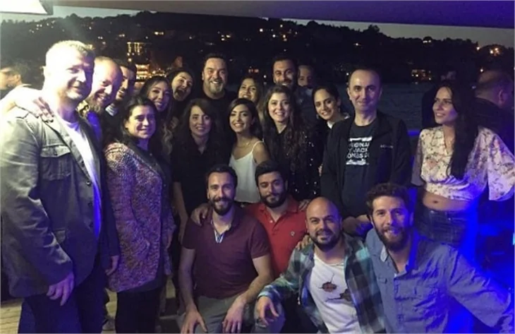 Beyaz'dan ekibe tatil jesti