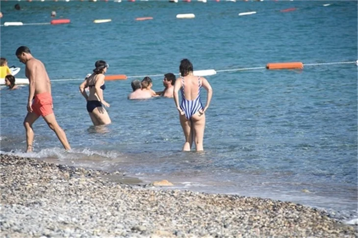 Hande Doğandemir'den sınırları zorlayan paylaşım