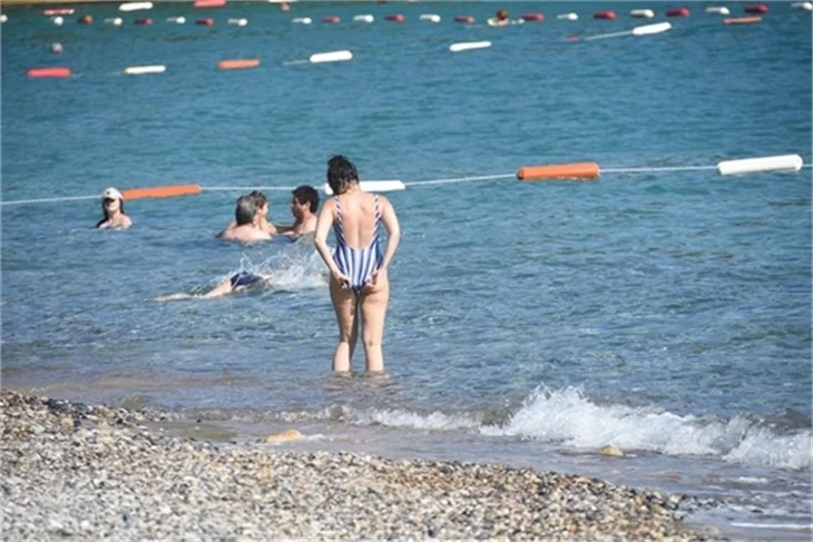 Hande Doğandemir'den sınırları zorlayan paylaşım