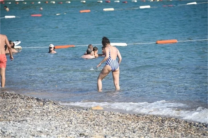 Hande Doğandemir'den sınırları zorlayan paylaşım