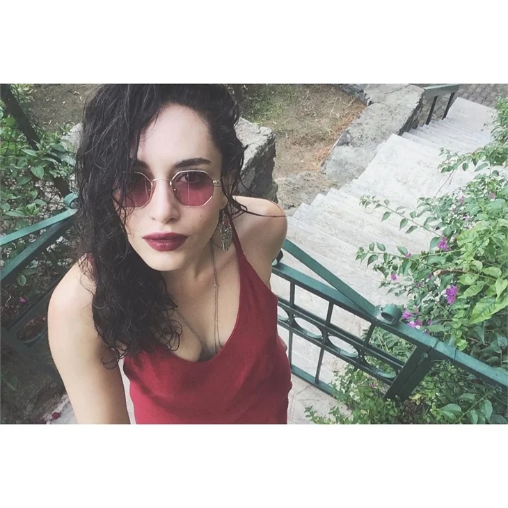 Hande Doğandemir'den sınırları zorlayan paylaşım