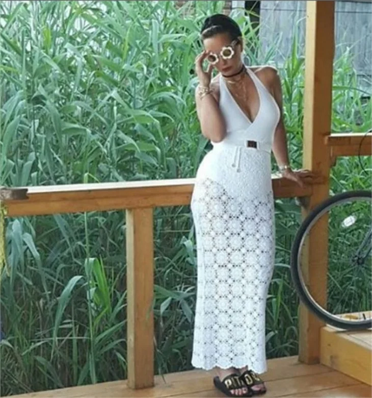 Rita Ora'nın annesi Instagram fenomeni oldu