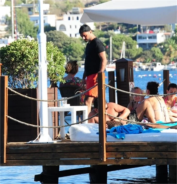 Alişan'ın gözlük telaşı