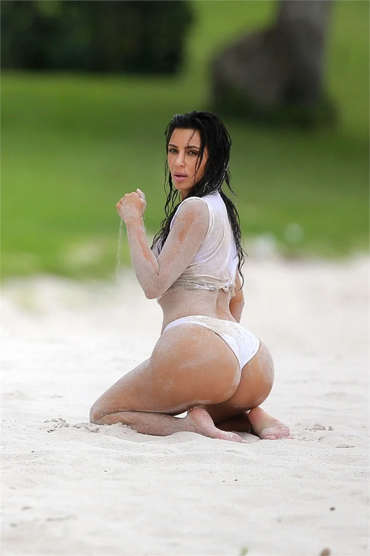 Kim Kardashian'dan yürek hoplatan tatil