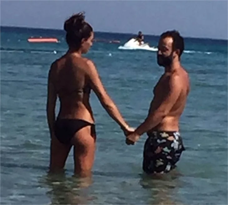 Hande'den ayrılıp eski sevgilisine geri döndü!