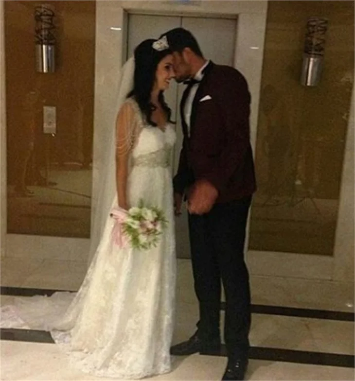 'Kısmetse Olur'un yıldızları evlendi!