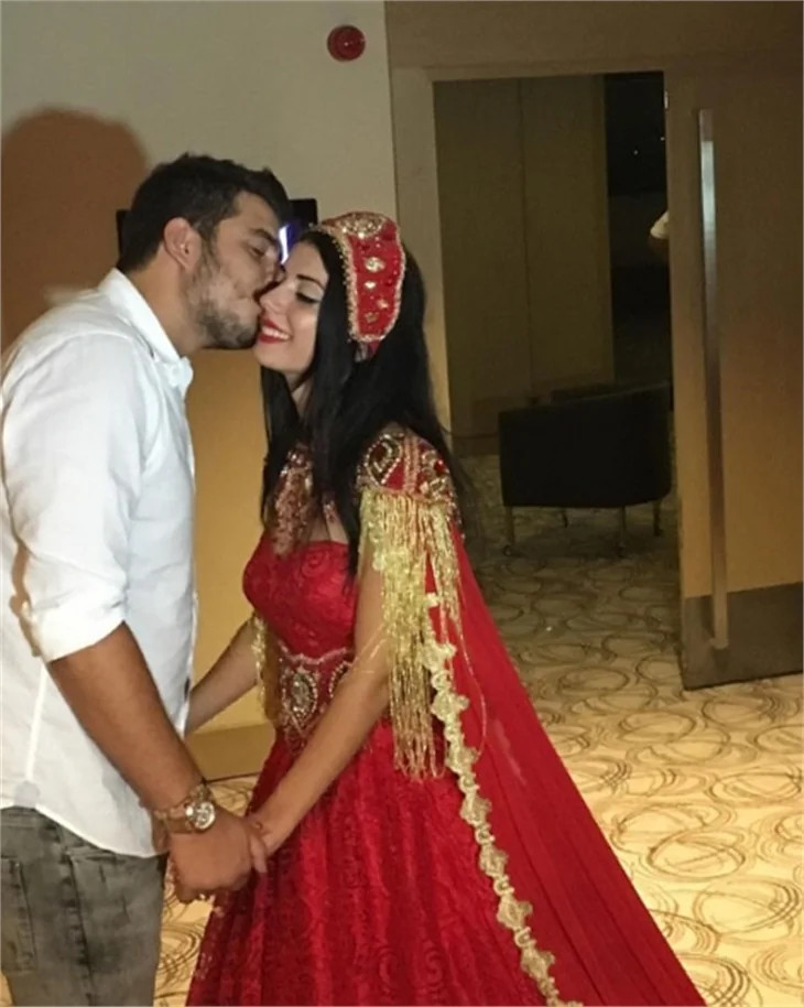 'Kısmetse Olur'un yıldızları evlendi!