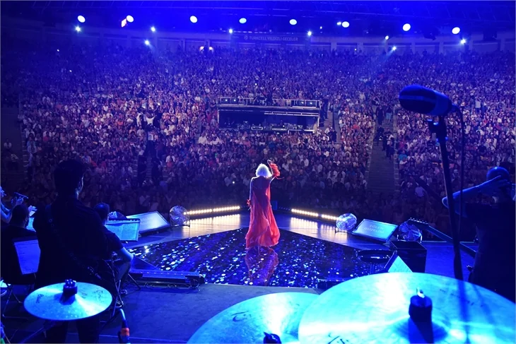 Süperstar Ajda Pekkan'dan süper konser!