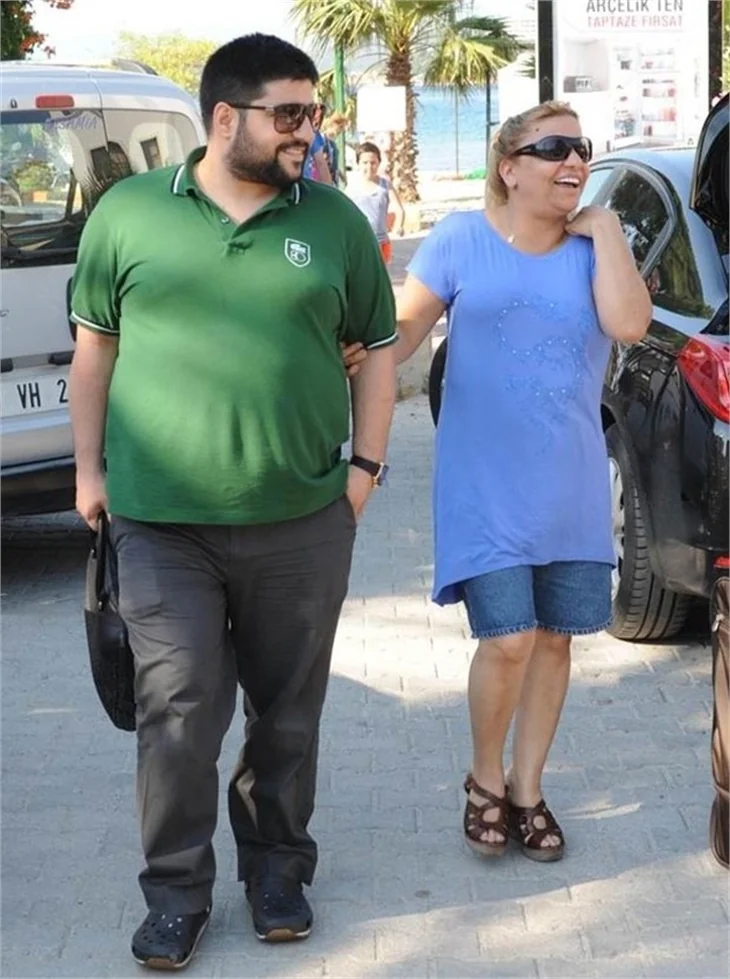 Kibariye sahnede açıkladı: İkinci kez anne oluyor
