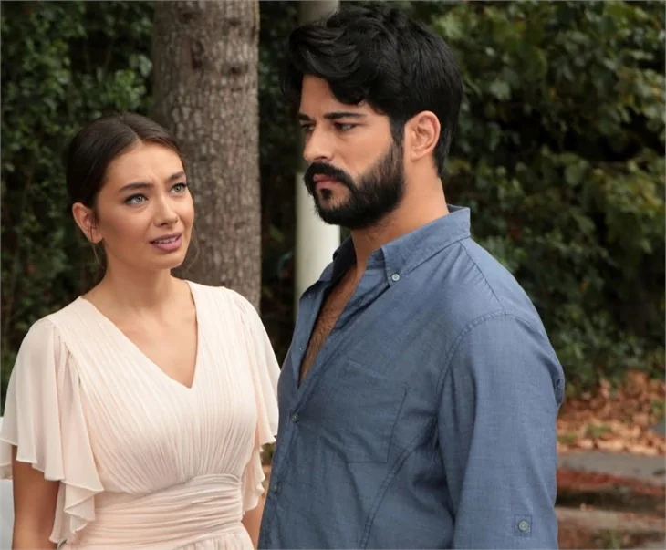 Küslük bitti! Burak Özçivit ile Neslihan Atagül barıştı!
