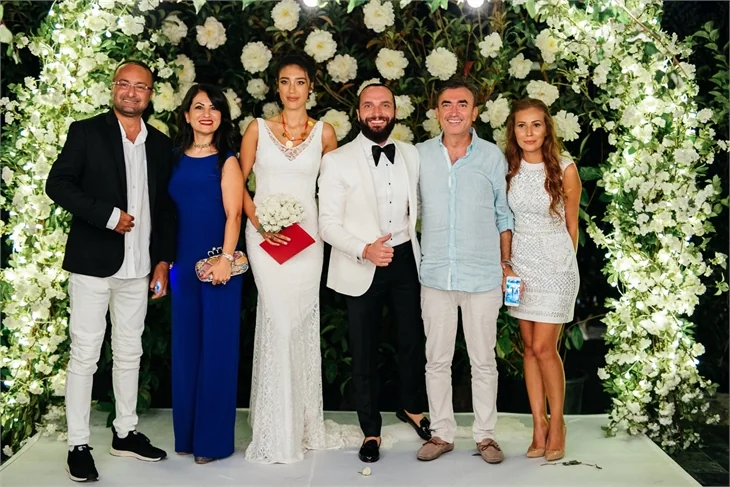 Berkay'ın düğününde ünlüler geçidi