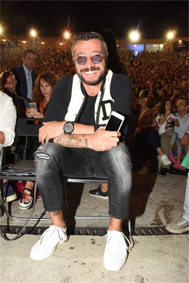 Tarkan konserine ünlü akını!