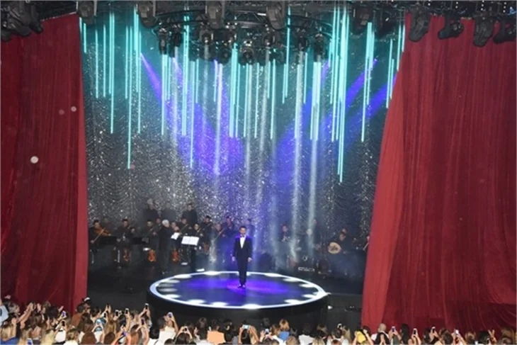 Tarkan konserine ünlü akını!