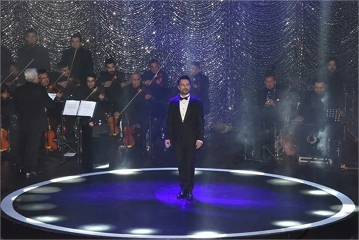 Tarkan konserine ünlü akını!