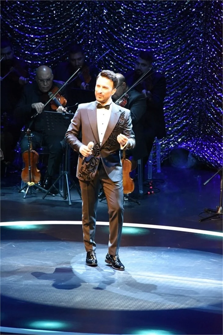 Tarkan konserine ünlü akını!