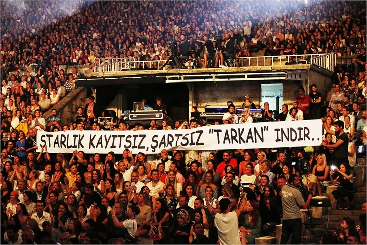 Tarkan konserine ünlü akını!