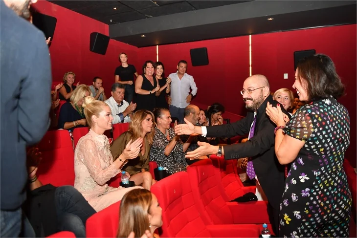 'El Değmemiş Aşk' filminin galası yapıldı!