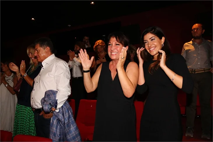 'El Değmemiş Aşk' filminin galası yapıldı!