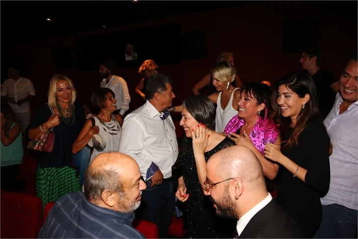 'El Değmemiş Aşk' filminin galası yapıldı!