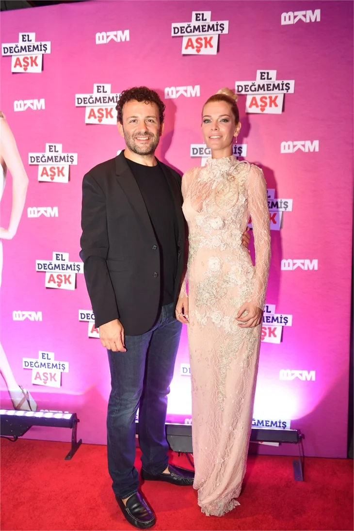 'El Değmemiş Aşk' filminin galası yapıldı!