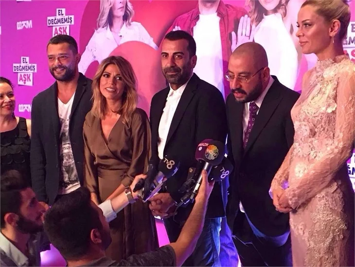 'El Değmemiş Aşk' filminin galası yapıldı!