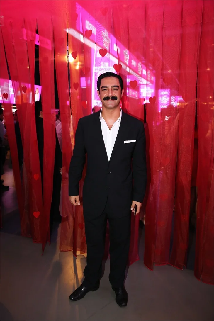 'El Değmemiş Aşk' filminin galası yapıldı!