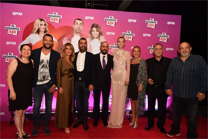 'El Değmemiş Aşk' filminin galası yapıldı!