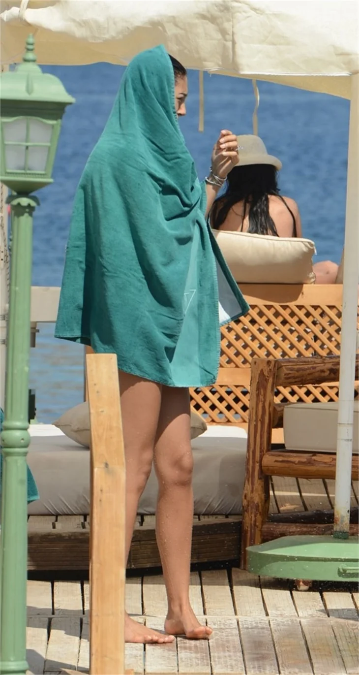 Berkay ve eşi Özlem Katipoğlu balayı tatilinde