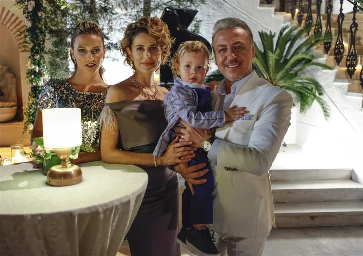 'Paramparça' bomba gibi geliyor!