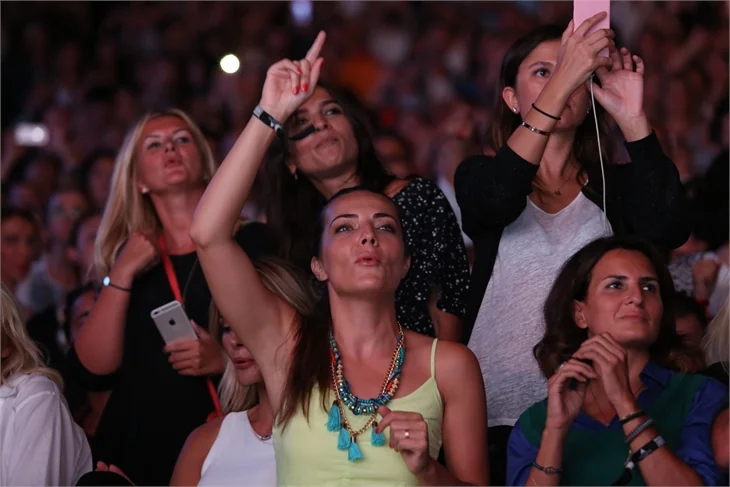 Tarkan konserine ünlü akını!
